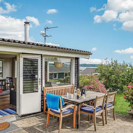 펜션 3 Bedroom Beautiful In *