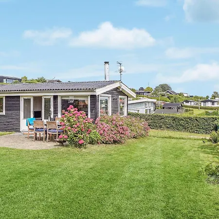 Feriehus 3 Bedroom Beautiful In
